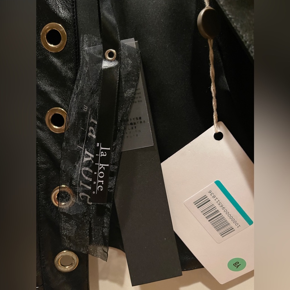 NWT Faux Leather cropped jacket made in Italy! Size 48 European - Picture 7 of 7